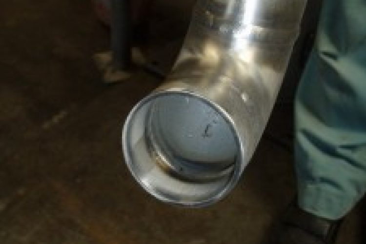 裏波溶接　裏側