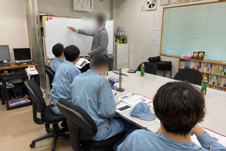 EF330A8D-431D-4E0C-ABE6-B8076DD723C7