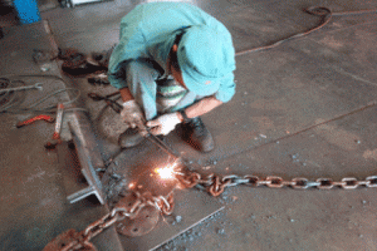 chain2-300x224